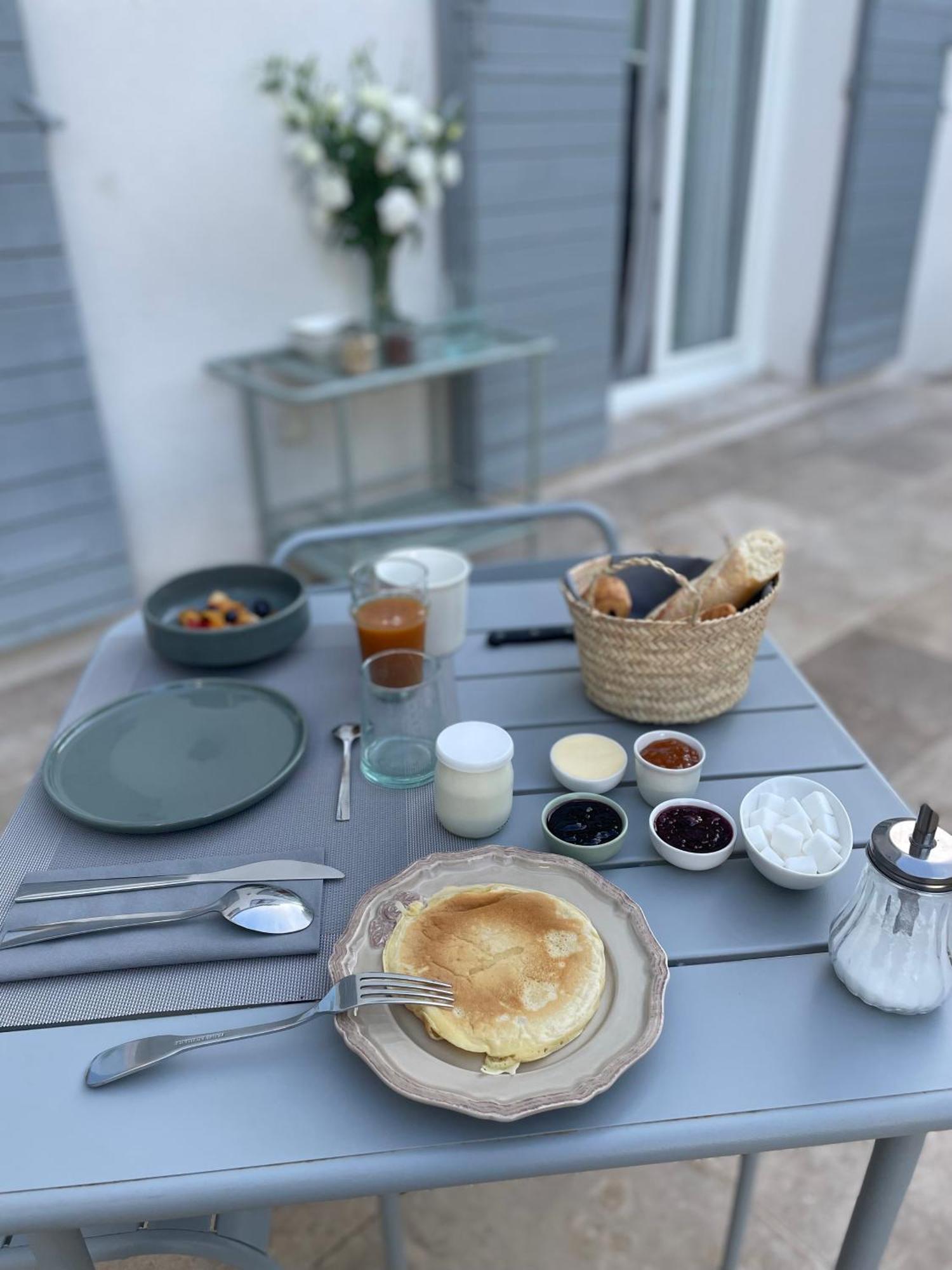 La Bastide D'Alix Bed & Breakfast Éguilles Dış mekan fotoğraf